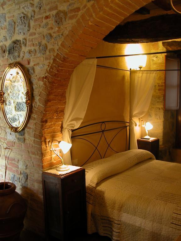 La Vecchia Corte San Gimignano Buitenkant foto